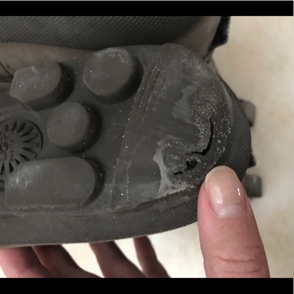 Brown Duclair UGG boots - Size 8 - Picture 11 of 12